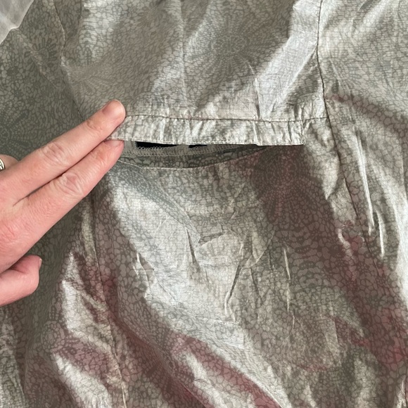 Daisy print cycling Rain Jacket - Picture 6 of 6